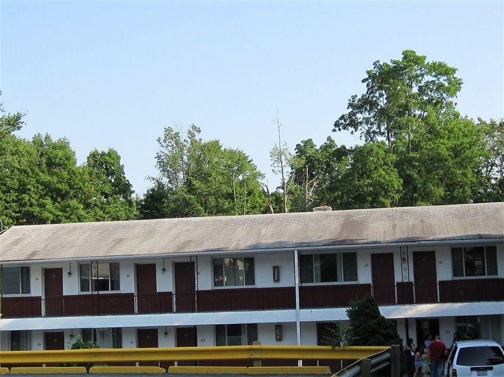 Budget Motor Inn- Mahopac Luaran gambar